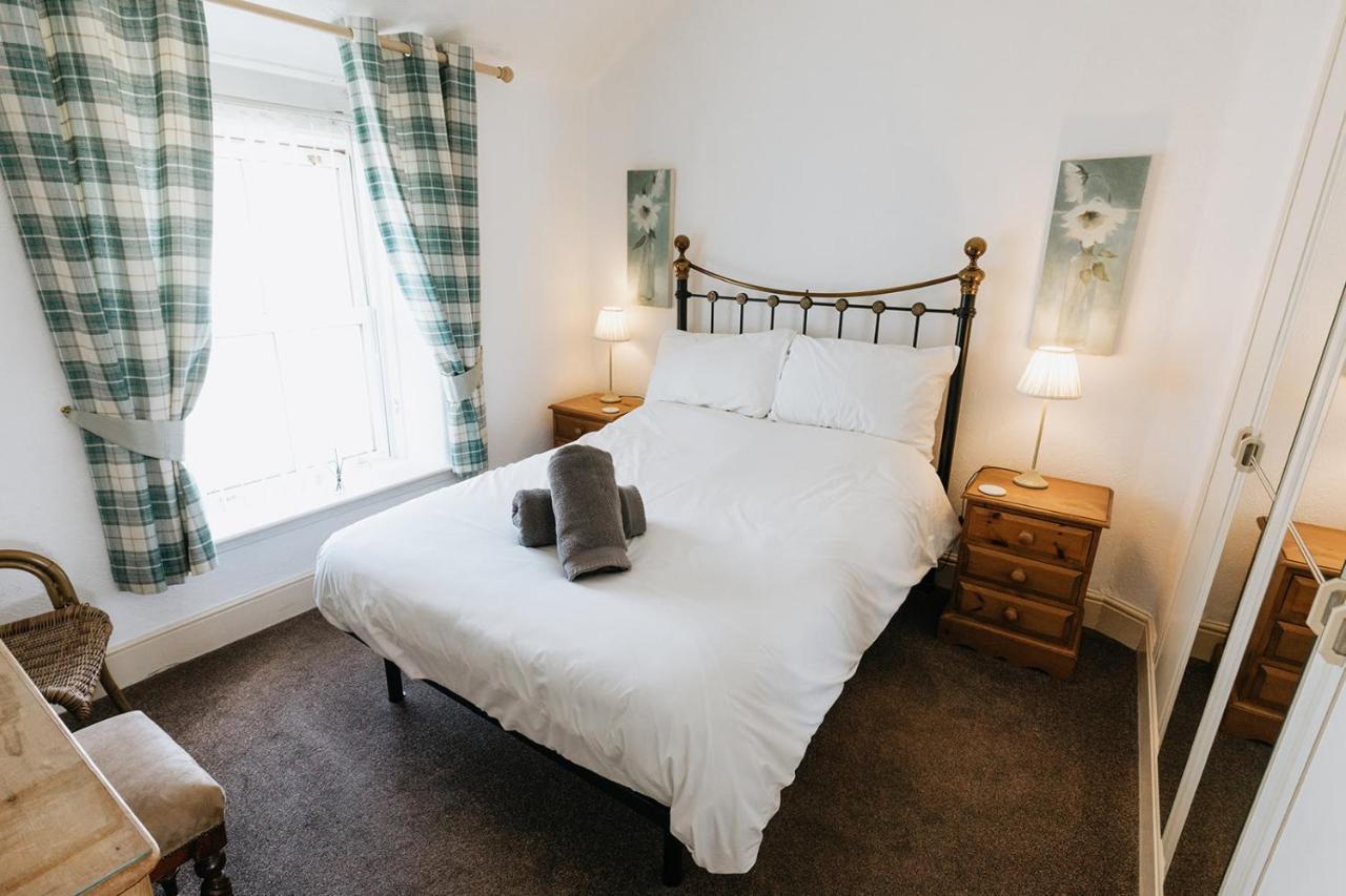 Willow Cottage - Cost 3 Bed Cottage In Penrhyn Bay With Sea Views With Access To Snowdonia Rhôs-on-Sea Exteriör bild