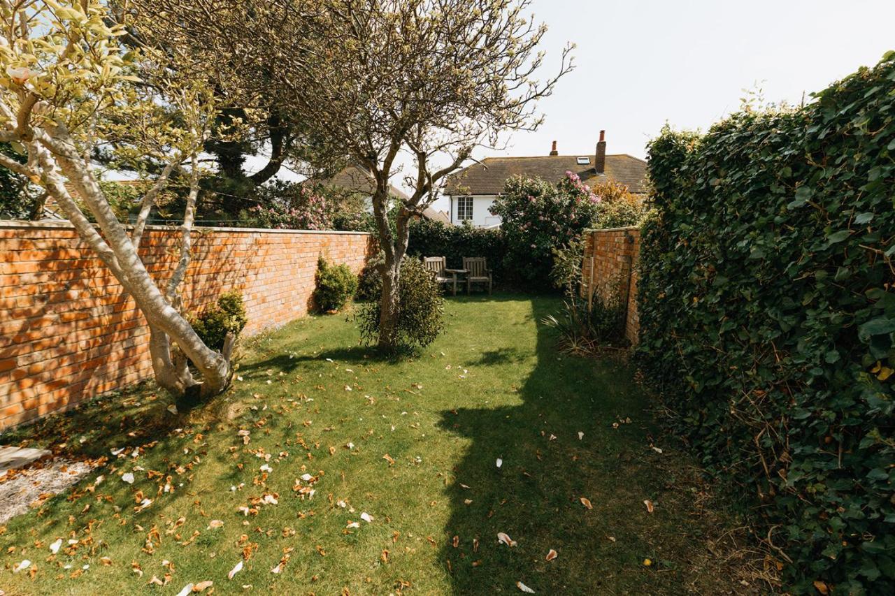 Willow Cottage - Cost 3 Bed Cottage In Penrhyn Bay With Sea Views With Access To Snowdonia Rhôs-on-Sea Exteriör bild