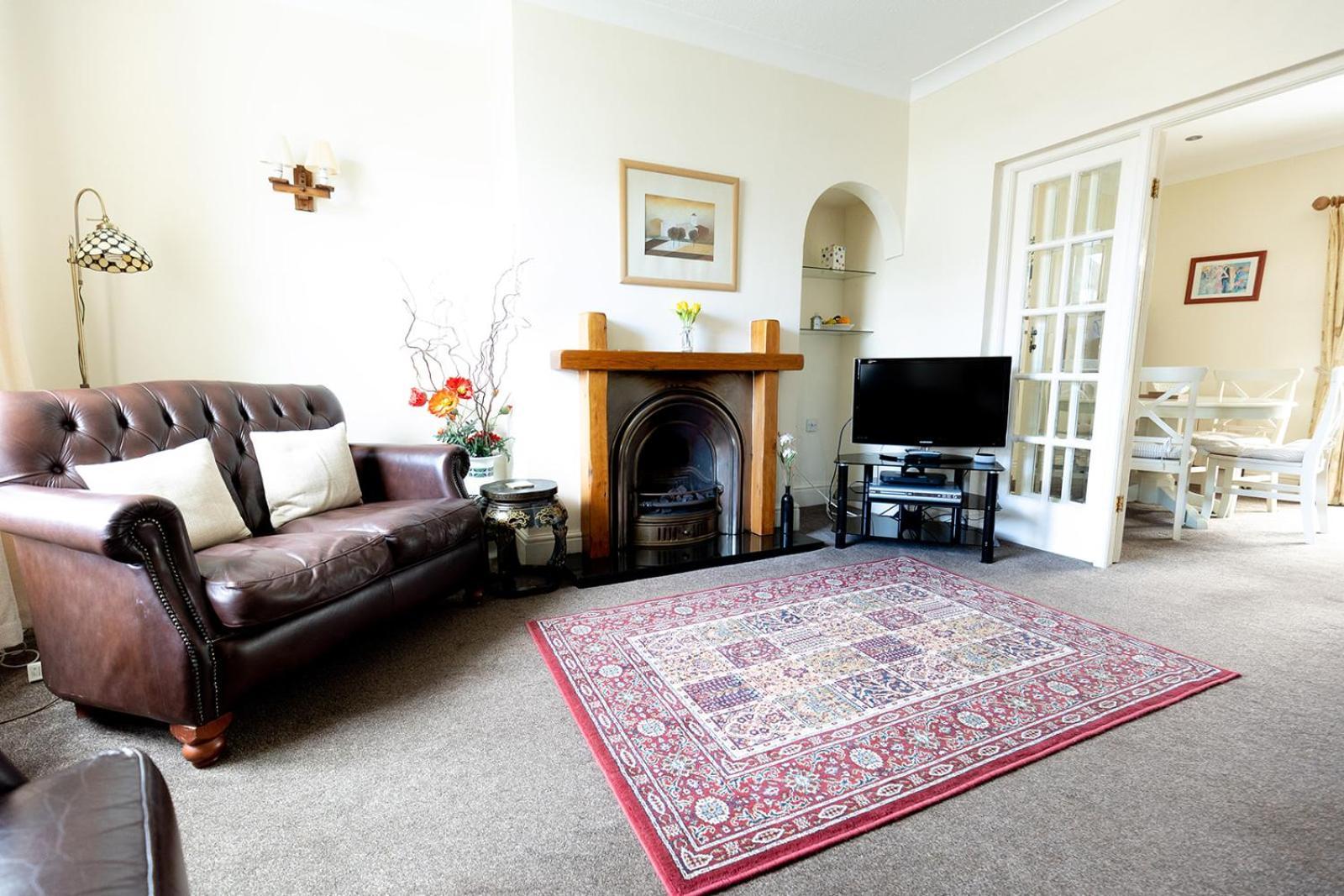 Willow Cottage - Cost 3 Bed Cottage In Penrhyn Bay With Sea Views With Access To Snowdonia Rhôs-on-Sea Exteriör bild