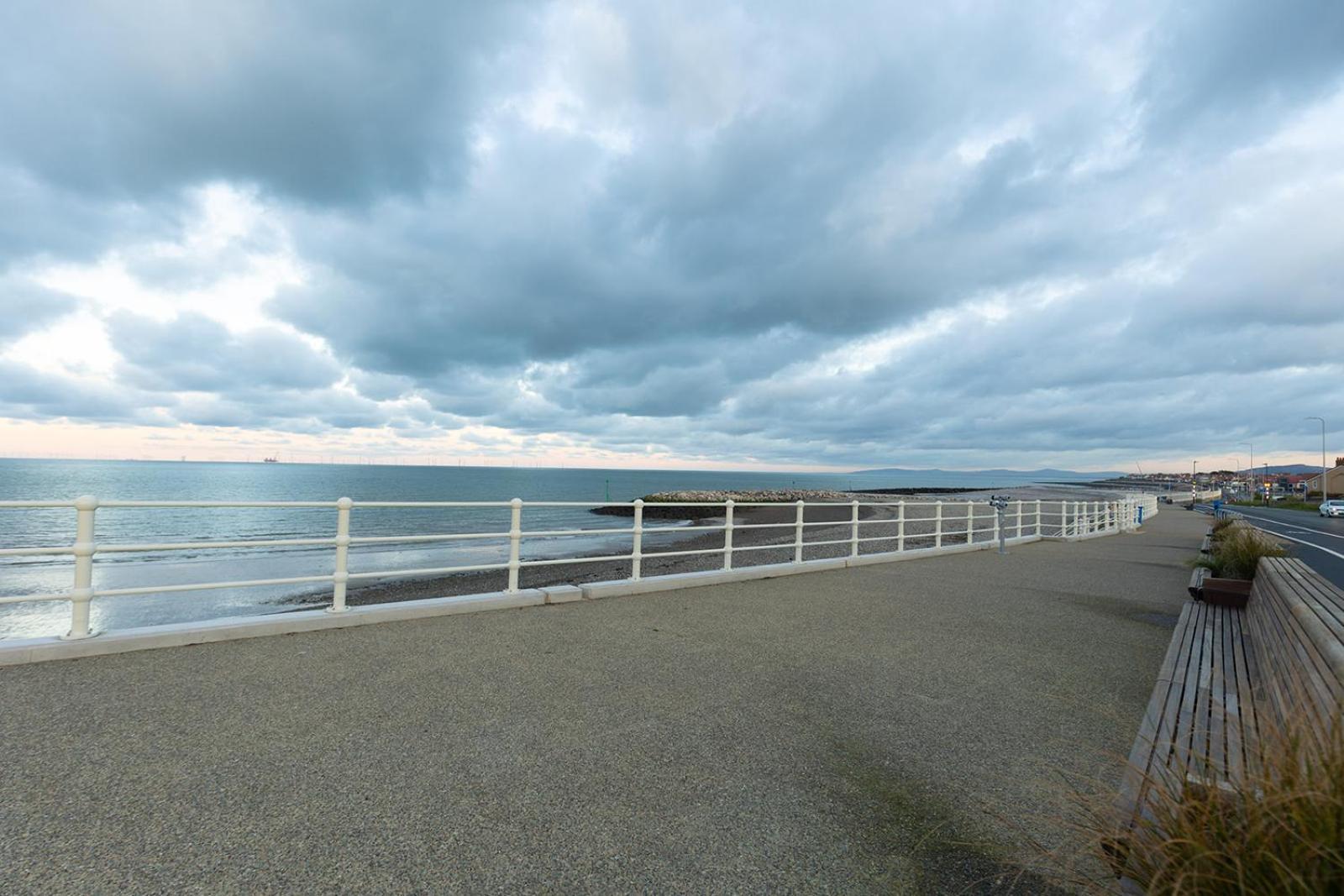 Willow Cottage - Cost 3 Bed Cottage In Penrhyn Bay With Sea Views With Access To Snowdonia Rhôs-on-Sea Exteriör bild